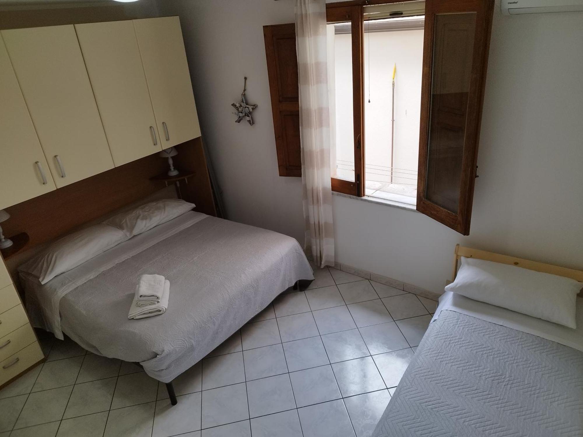 Cortile Maggiore Home تْشيفالو المظهر الخارجي الصورة