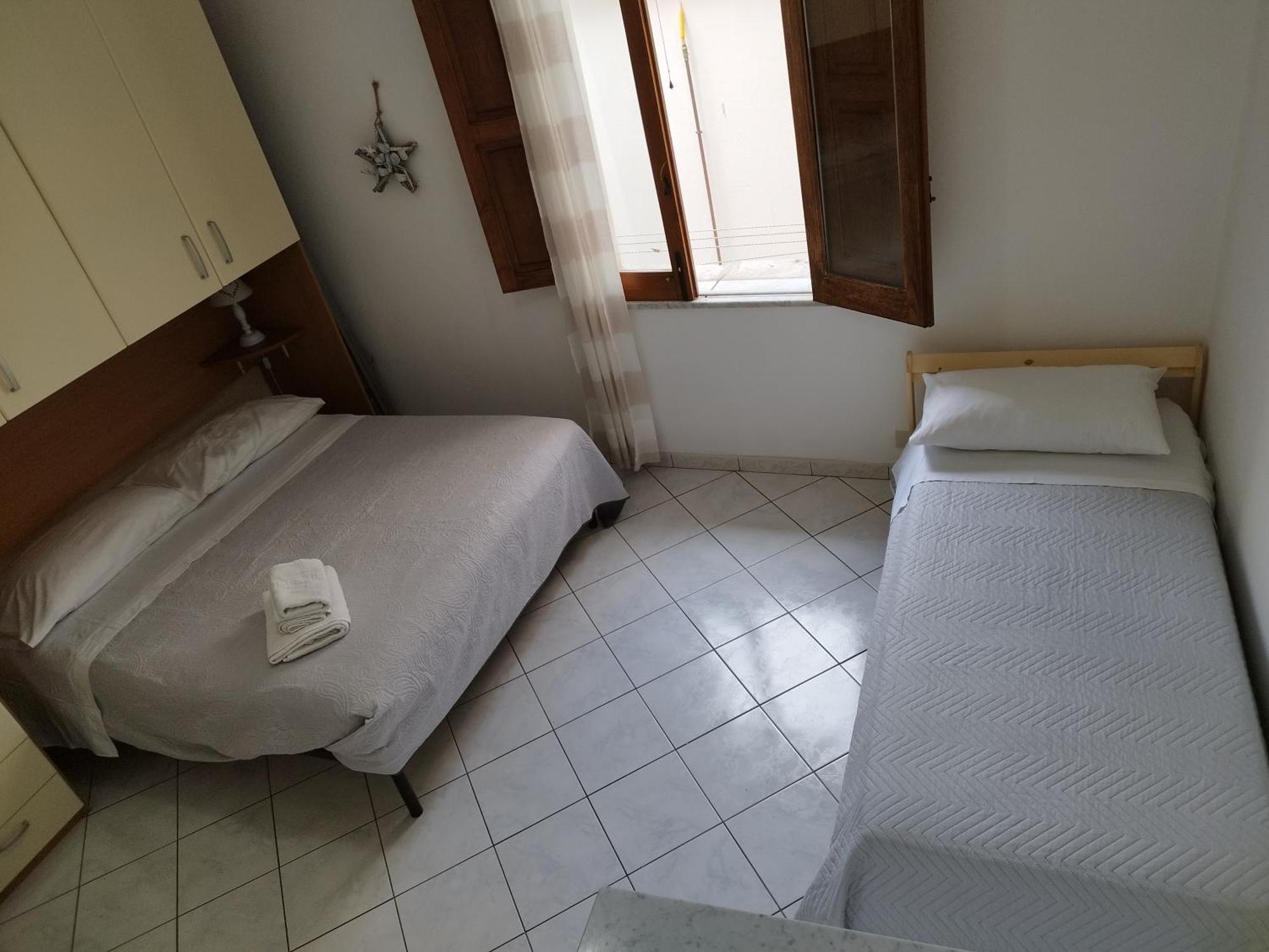 Cortile Maggiore Home تْشيفالو المظهر الخارجي الصورة